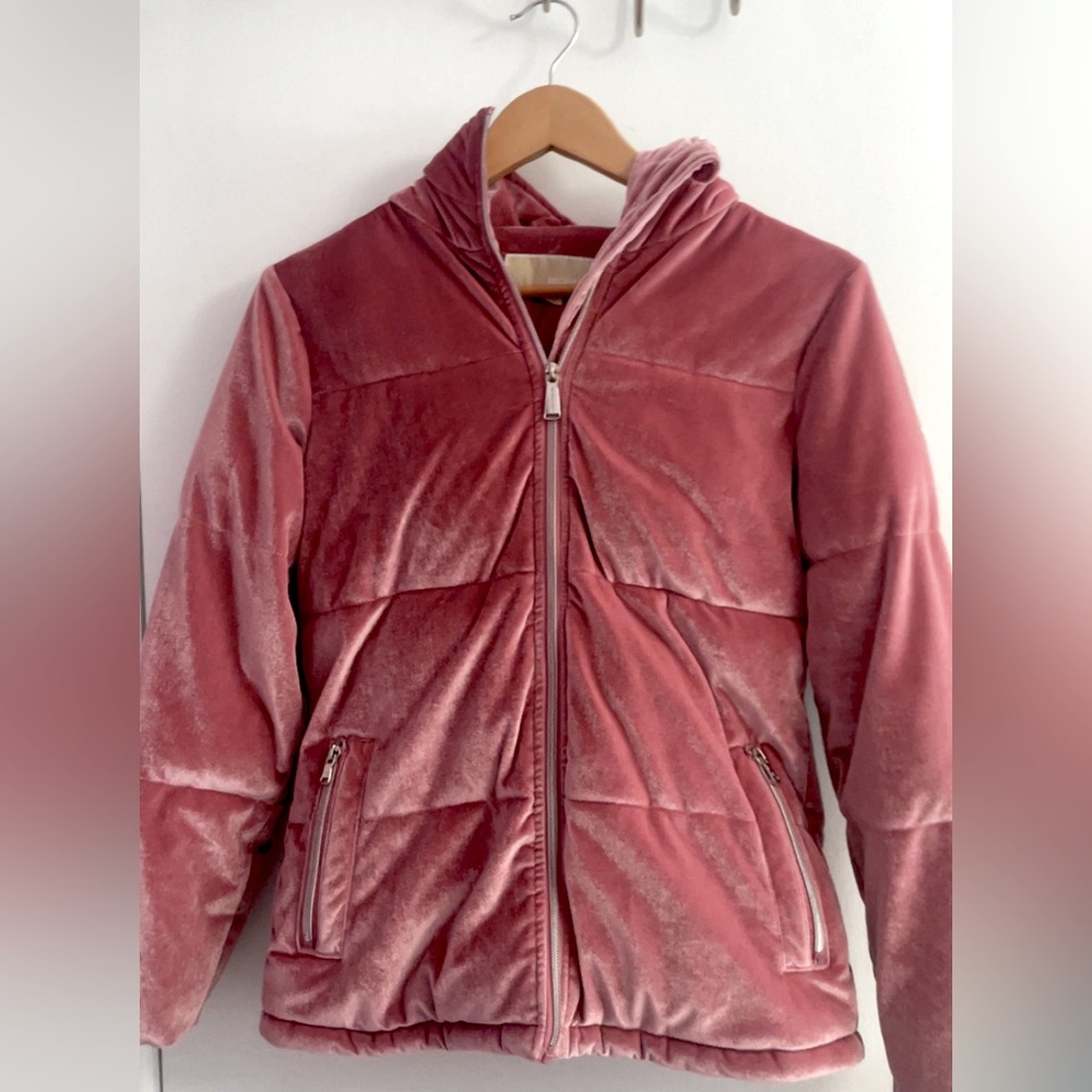 MICHAEL KORS
Girls Hooded Velvet Puffer Jacket